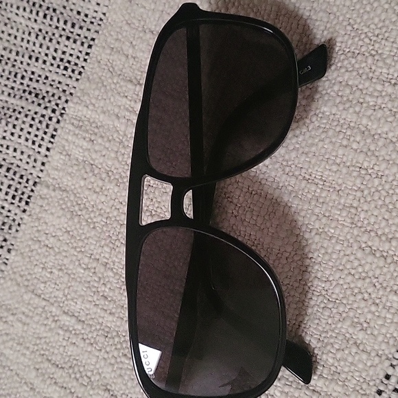 Sunglasses - Picture 3 of 7